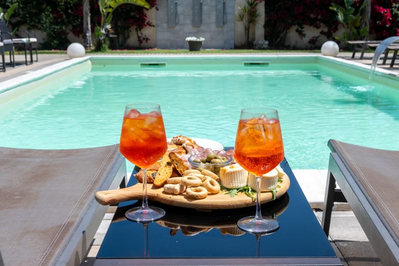 Aperitivo a bordo piscina
